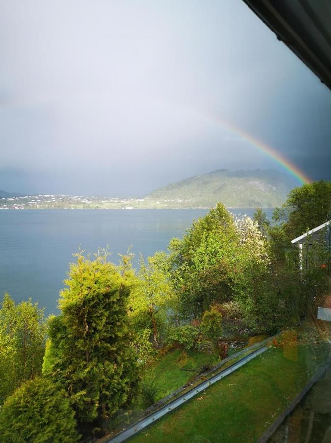Bjornestrand Fjordside View ベルゲン エクステリア 写真